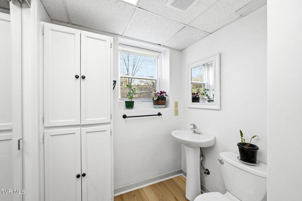 Photo #24: 4013 Englewood Boulevard