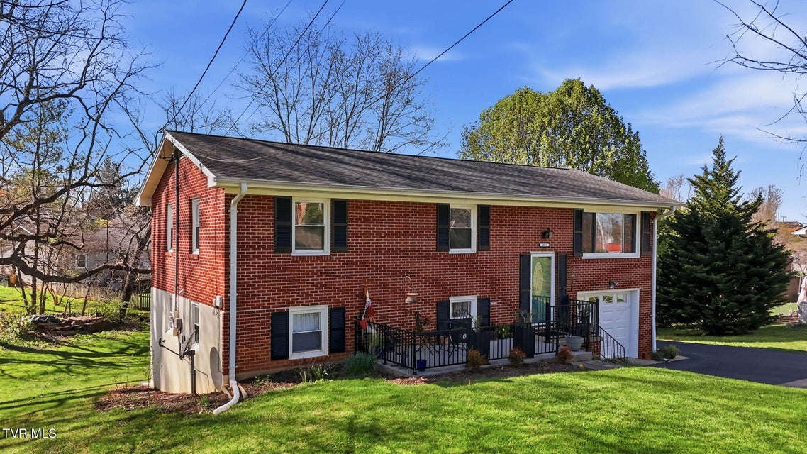 Photo #35: 4013 Englewood Boulevard