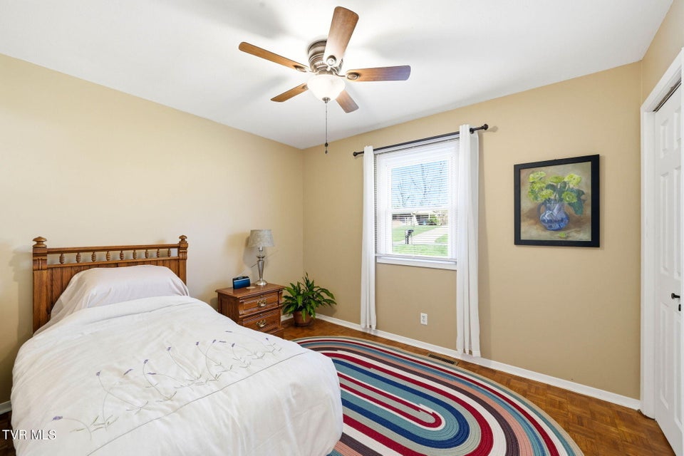 Photo #20: 4013 Englewood Boulevard