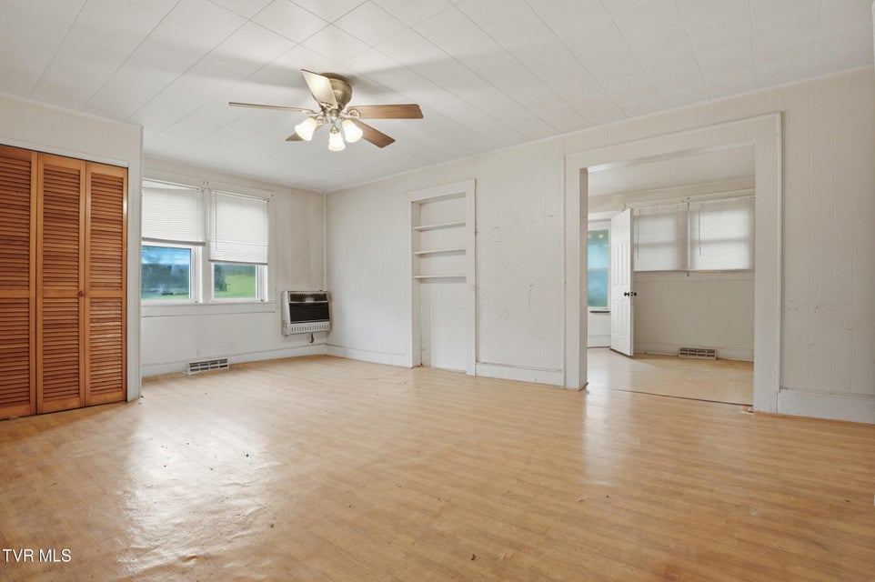 Photo #19: 1053 The Lake Road