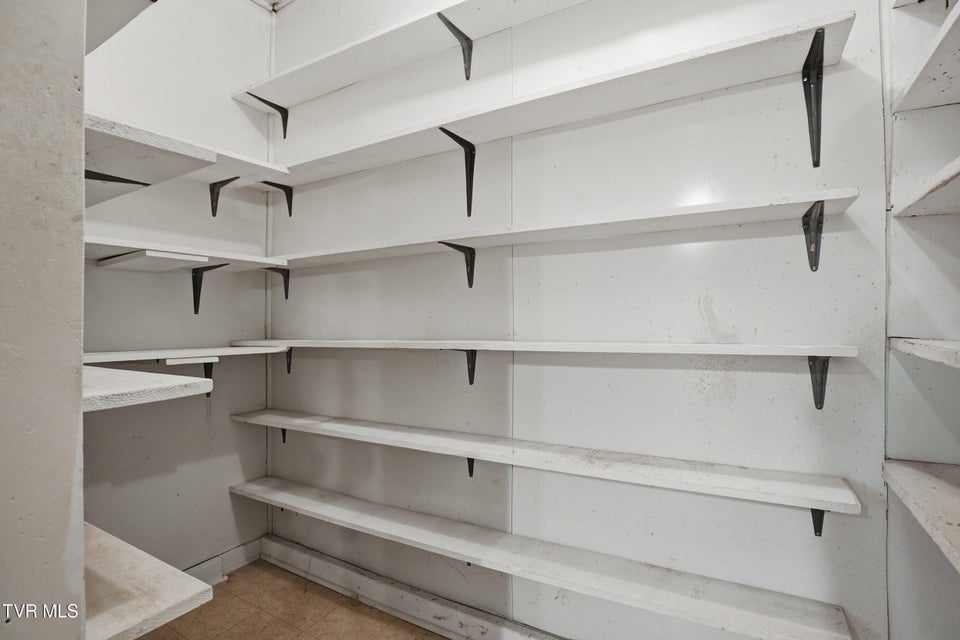 Photo #26: 1053 The Lake Road