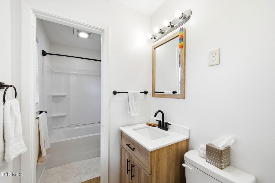 Photo #15: 4013 Englewood Boulevard