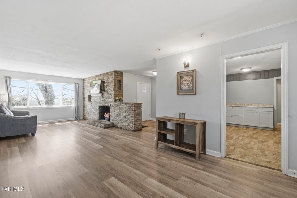 Photo #7: 1726 Lafayette Street