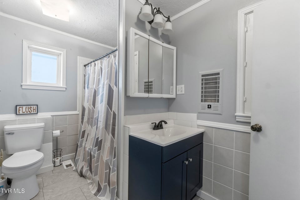 Photo #23: 1726 Lafayette Street