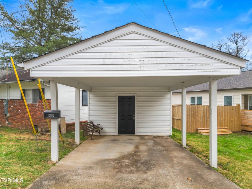 Photo #24: 757 Outer Drive