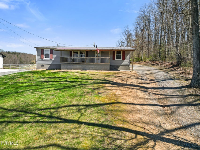 Photo #7: 645 & 647 Seaton Road