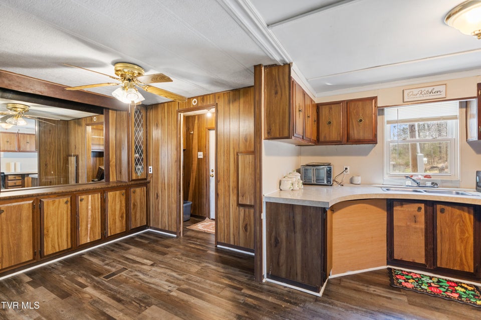 Photo #23: 645 & 647 Seaton Road