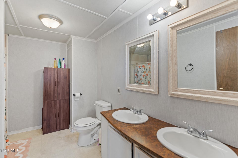 Photo #26: 645 & 647 Seaton Road