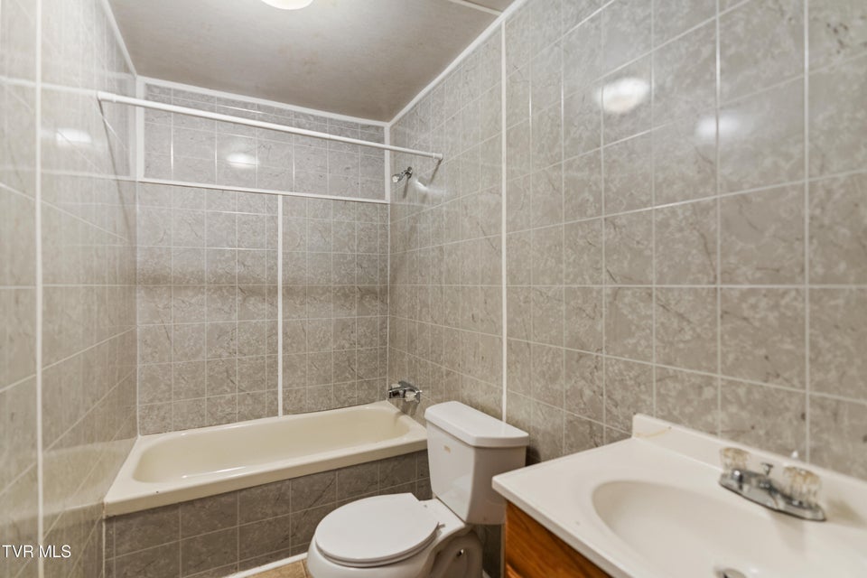 Photo #29: 645 & 647 Seaton Road