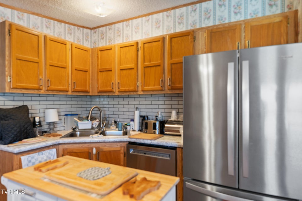 Photo #33: 645 & 647 Seaton Road