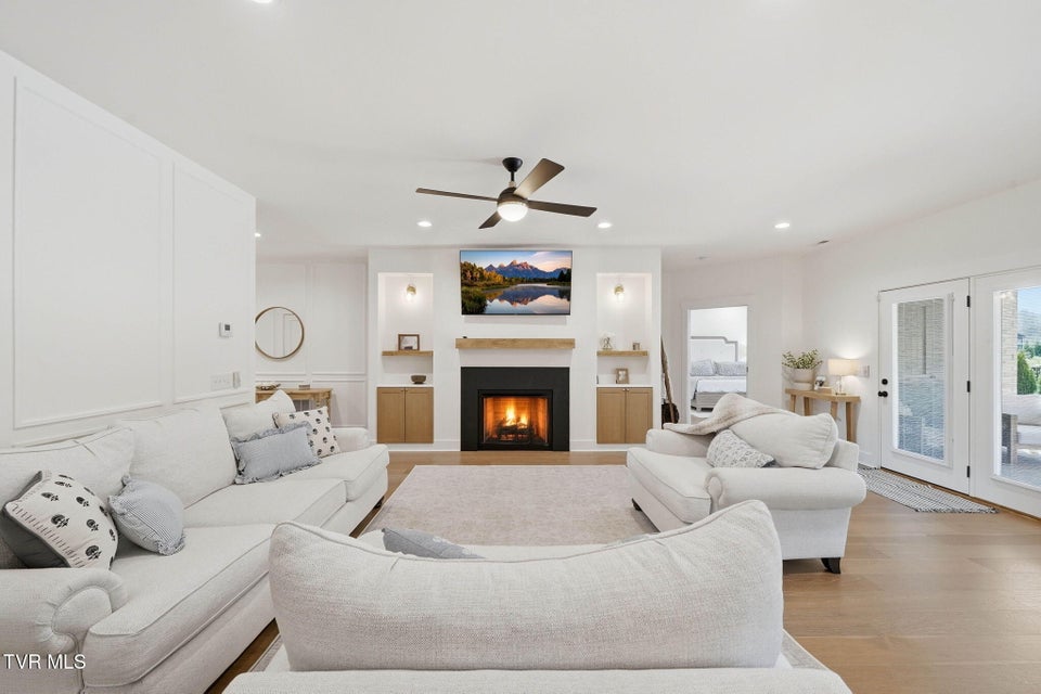 Photo #8: 335 Gransley Court