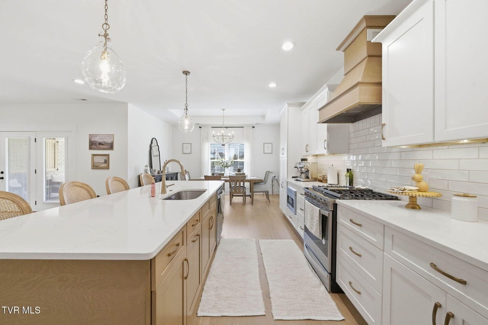 Photo #13: 335 Gransley Court