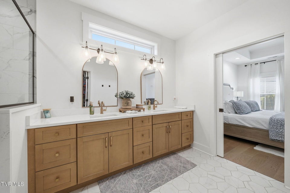 Photo #21: 335 Gransley Court