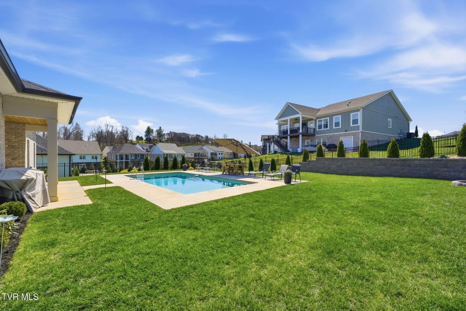 Photo #38: 335 Gransley Court