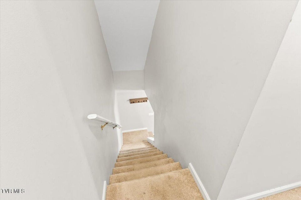 Photo #15: 400 Hallbrook Drive