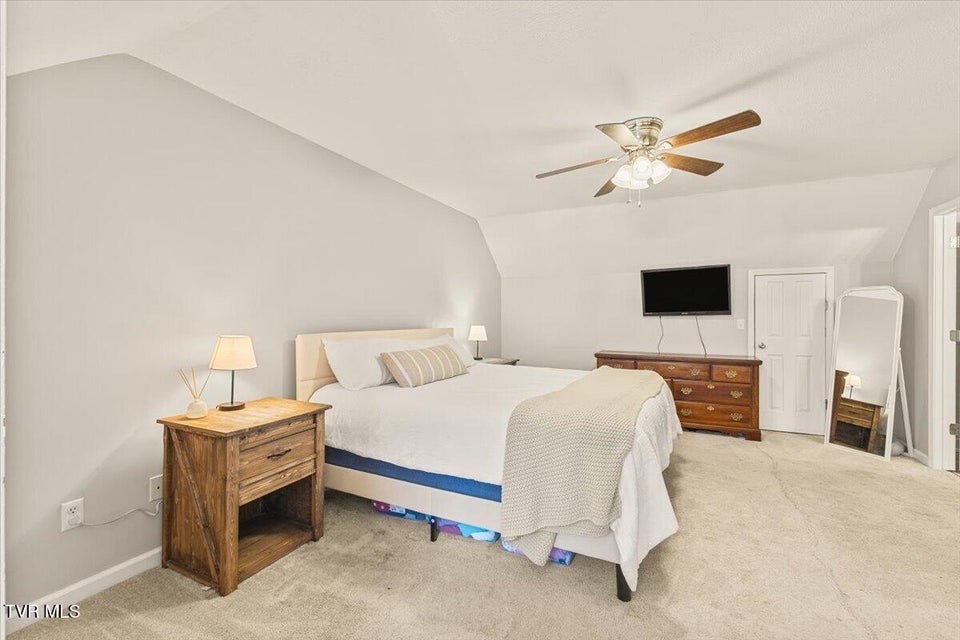 Photo #19: 400 Hallbrook Drive