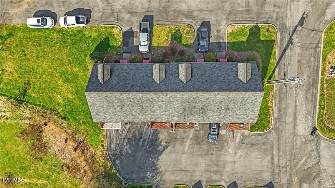 Photo #29: 400 Hallbrook Drive