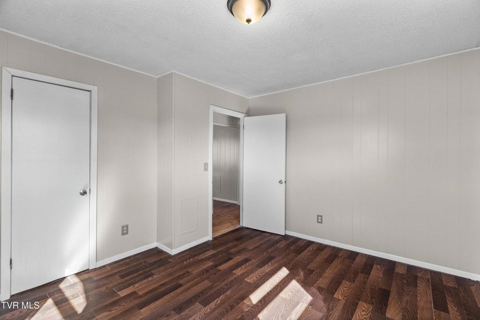 Photo #11: 300 Glades Circle