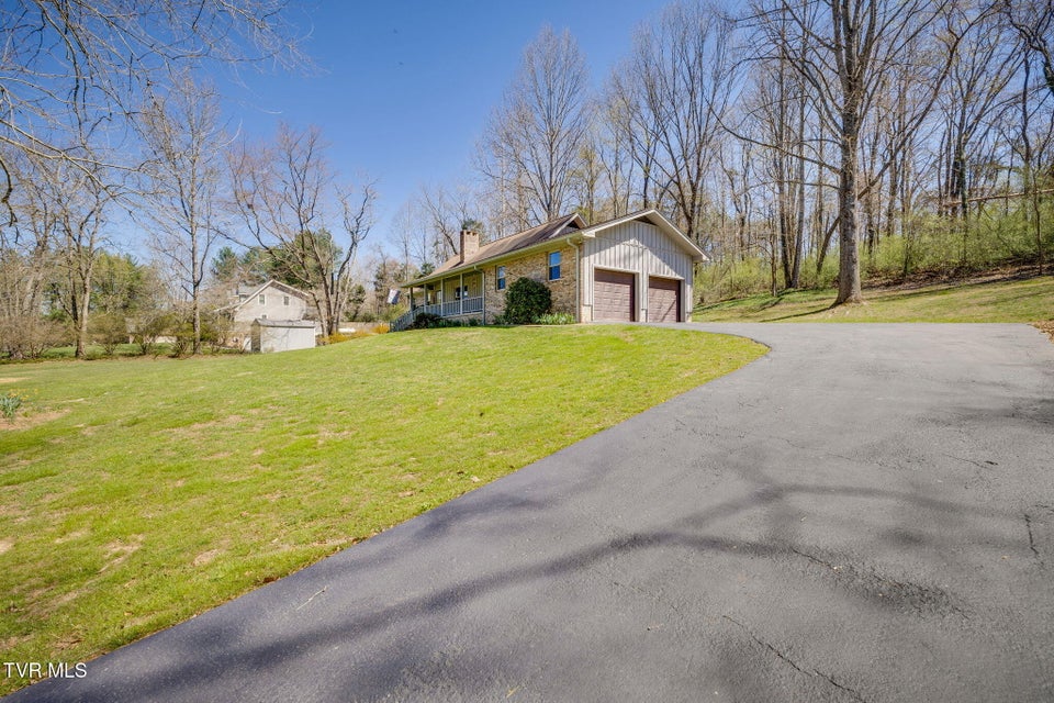 Photo #4: 381 Sugarwood Drive