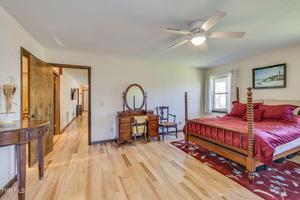 Photo #21: 381 Sugarwood Drive