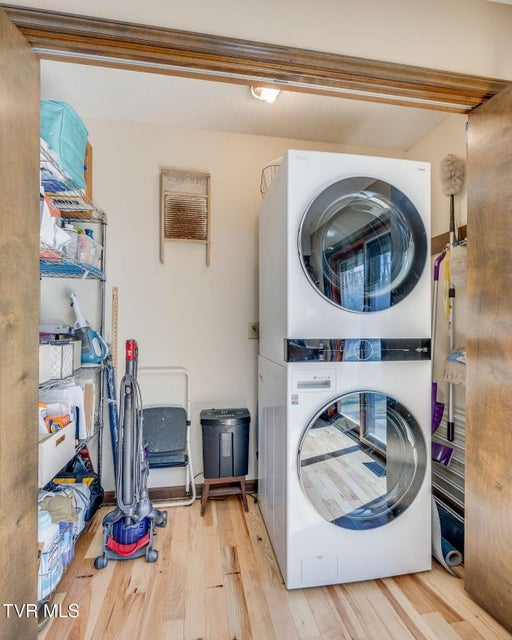 Photo #40: 381 Sugarwood Drive