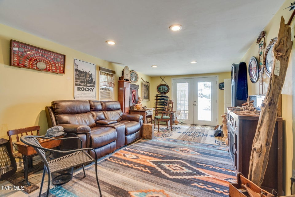 Photo #58: 283 Highway 81 N. 