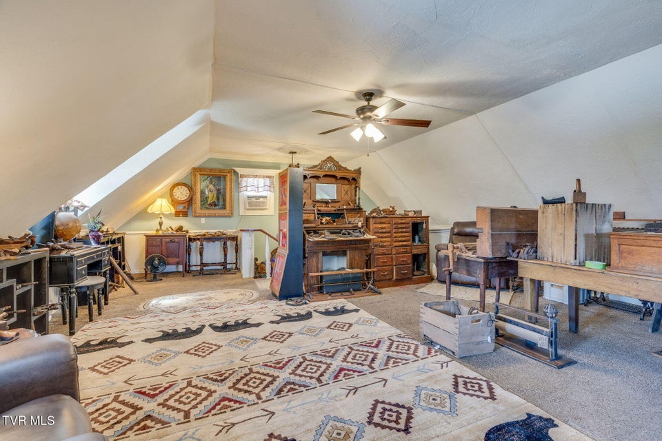 Photo #61: 283 Highway 81 N. 