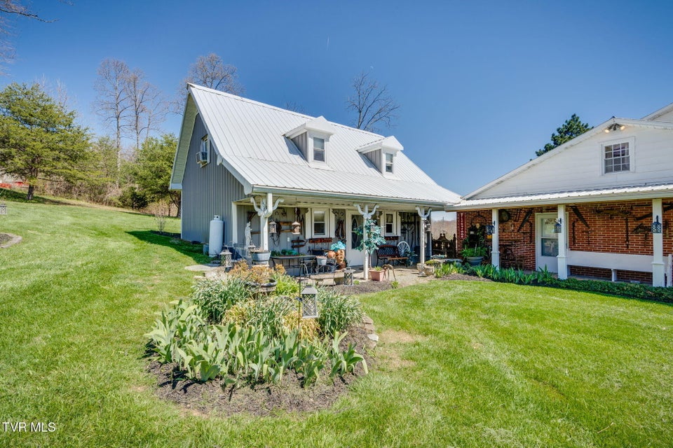 Photo #10: 283 Highway 81 N. 