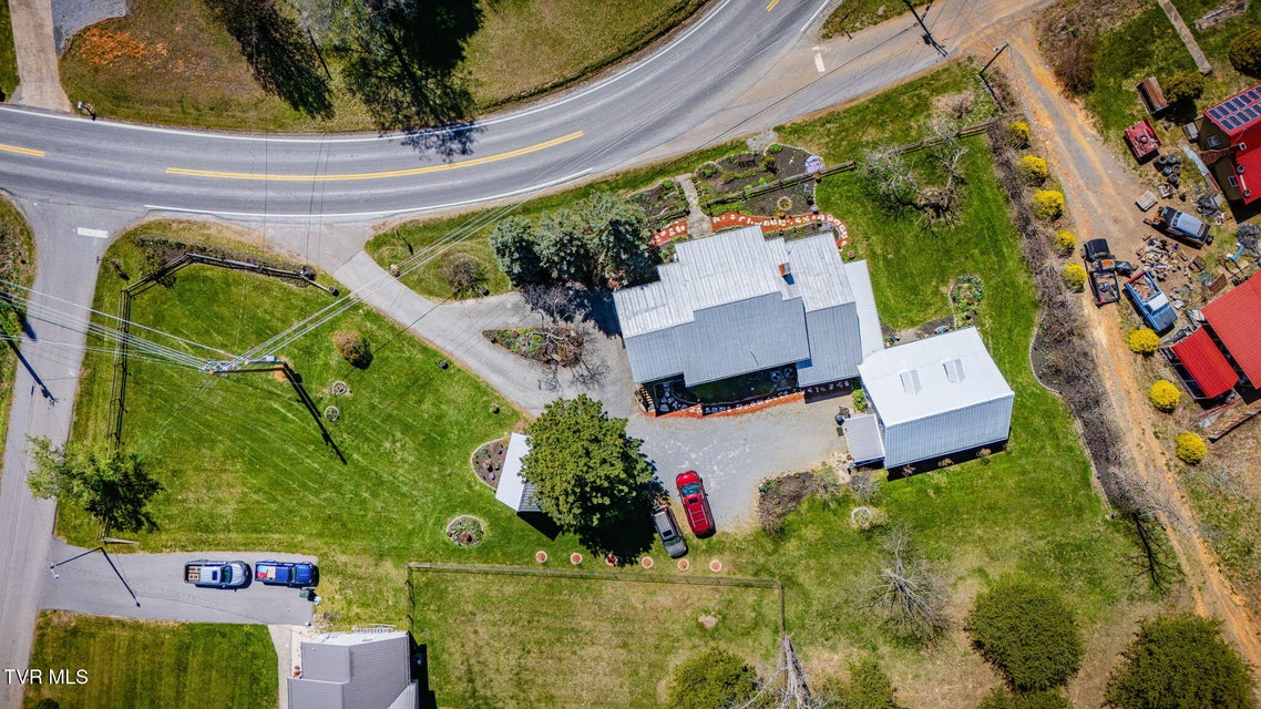 Photo #21: 283 Highway 81 N. 