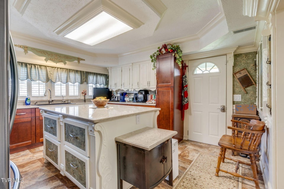 Photo #27: 283 Highway 81 N. 