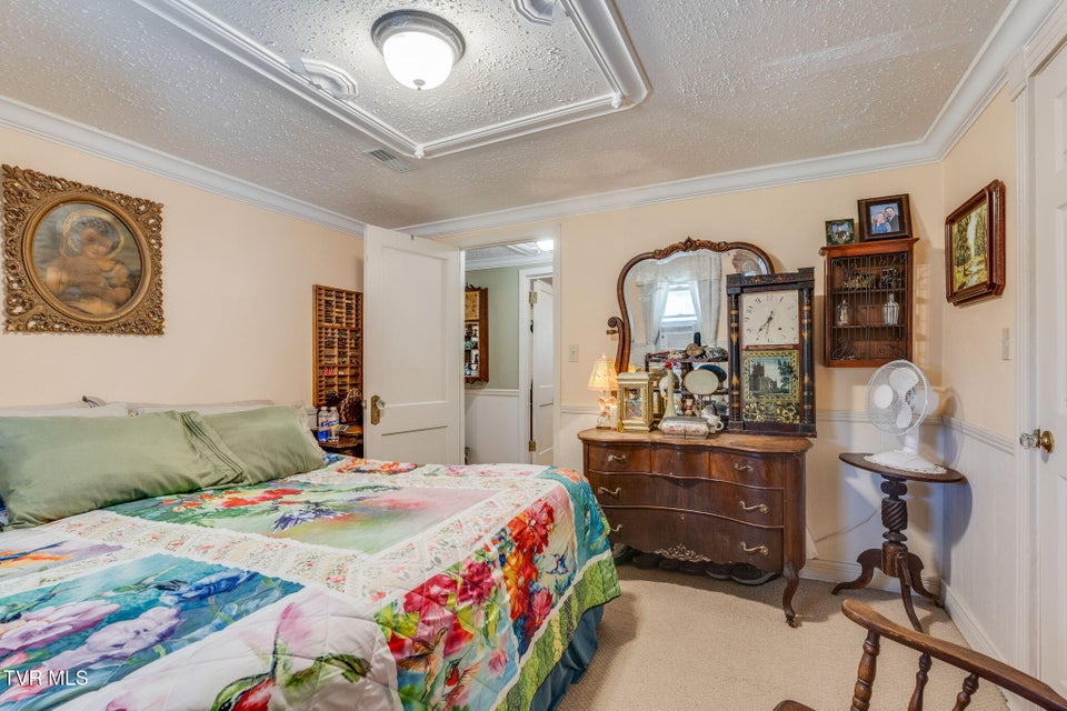 Photo #42: 283 Highway 81 N. 