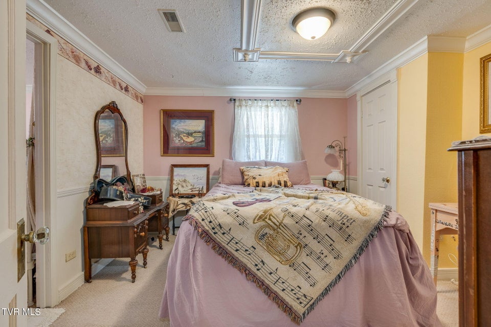 Photo #43: 283 Highway 81 N. 