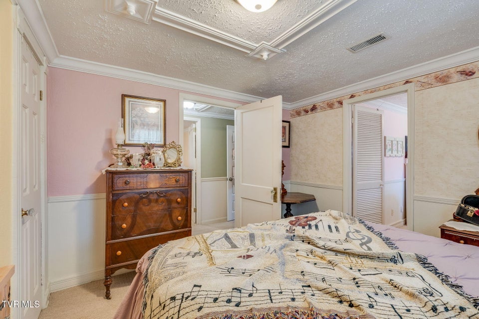 Photo #44: 283 Highway 81 N. 