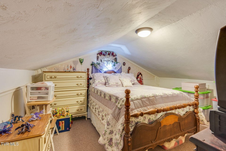 Photo #47: 283 Highway 81 N. 