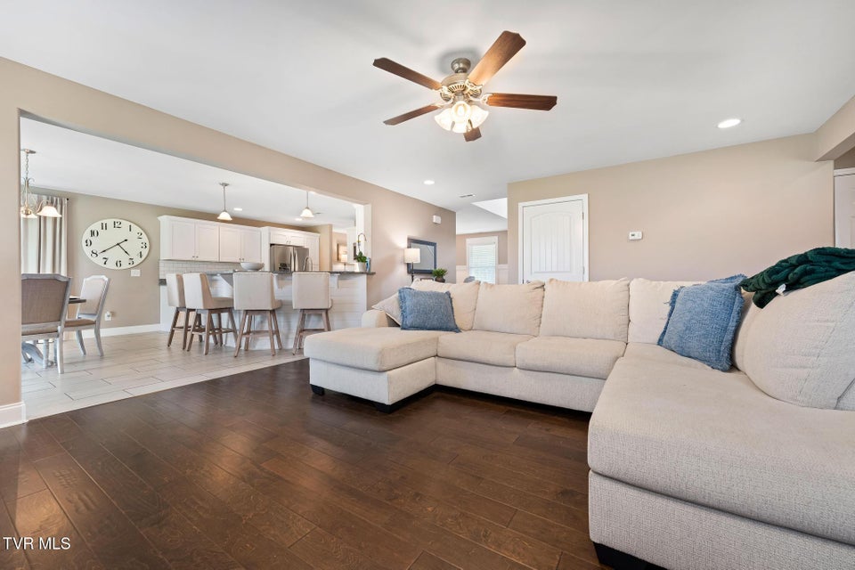 Photo #31: 102 Mountain View Circle