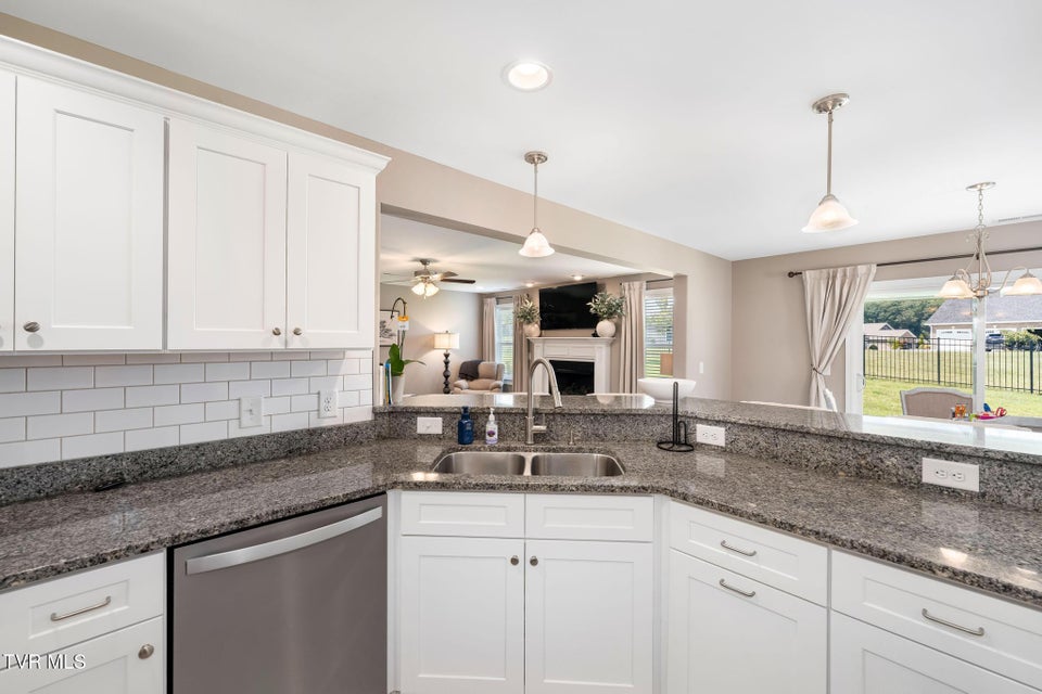 Photo #37: 102 Mountain View Circle