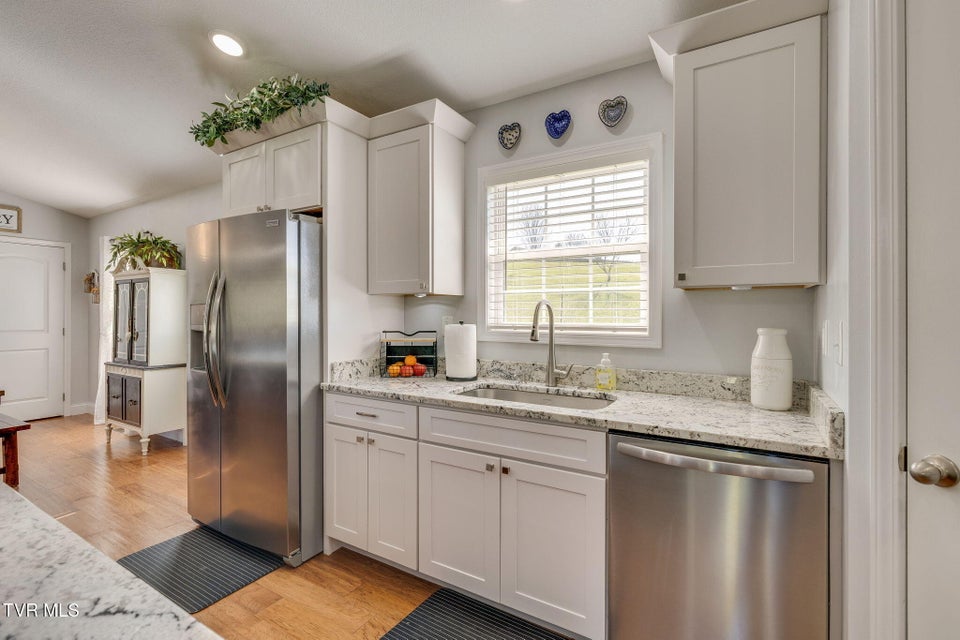 Photo #10: 4170 Chuckey Pike