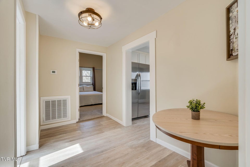 Photo #7: 907 Hopson Street