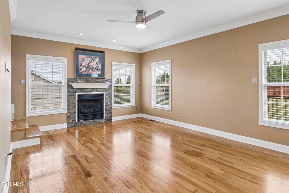 Photo #14: 401 Leesburg Road