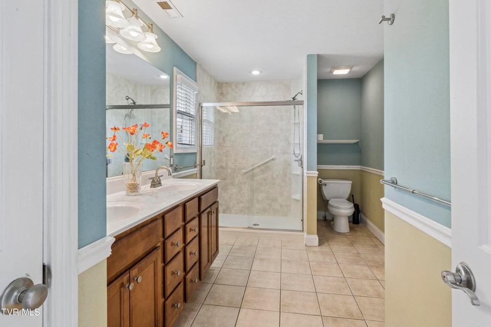 Photo #28: 401 Leesburg Road