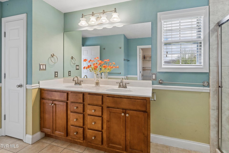 Photo #29: 401 Leesburg Road