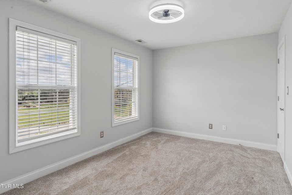 Photo #33: 401 Leesburg Road