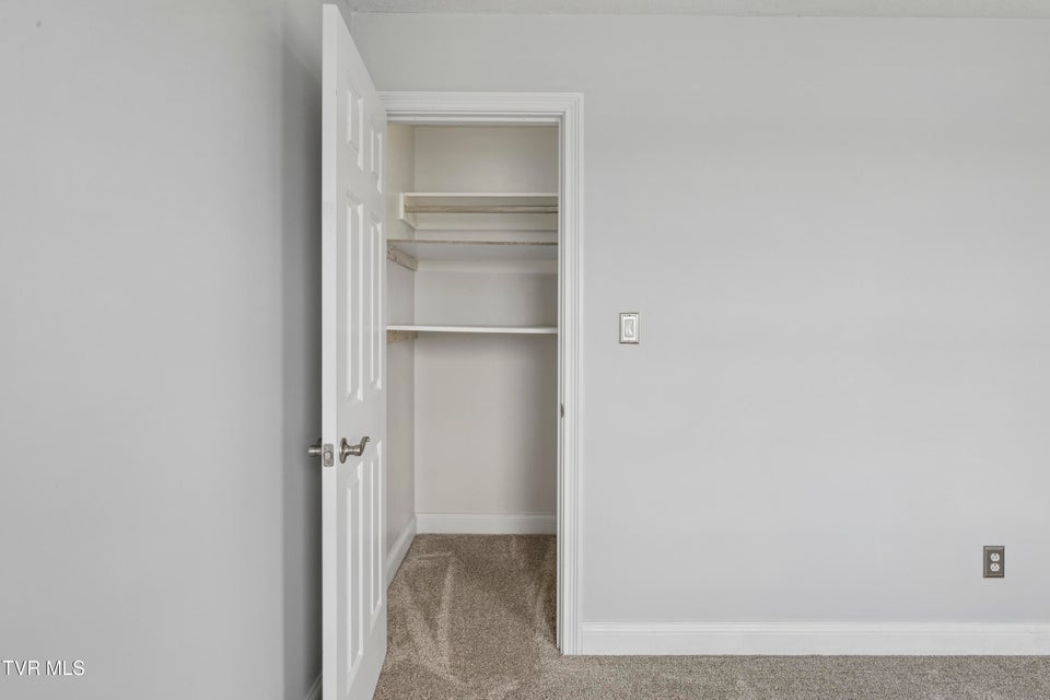 Photo #35: 401 Leesburg Road