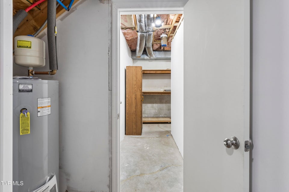 Photo #42: 401 Leesburg Road