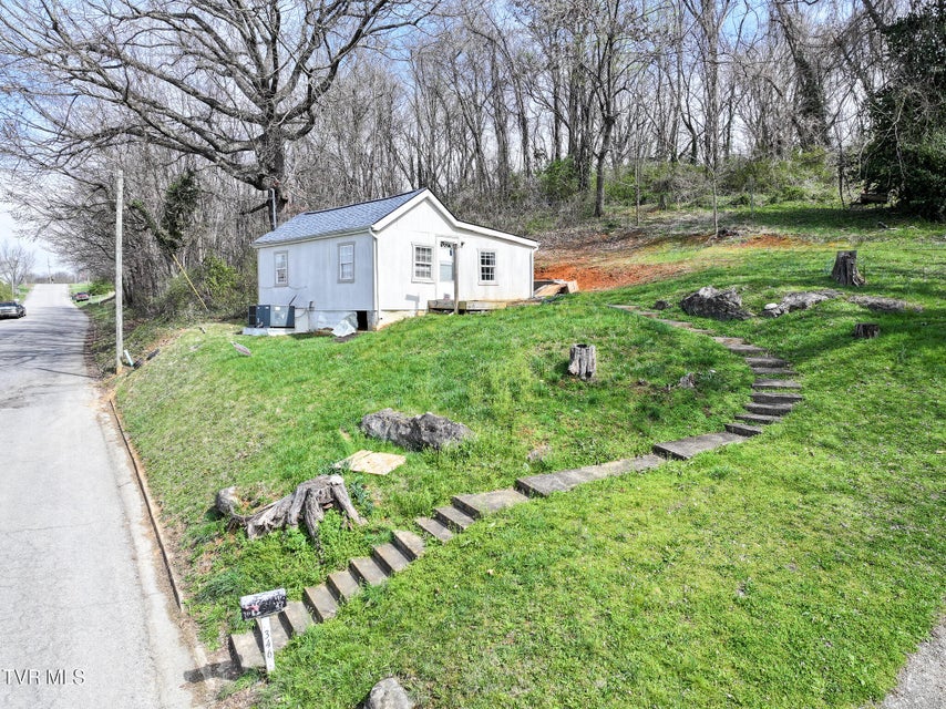 Photo #5: 346 Locust Street