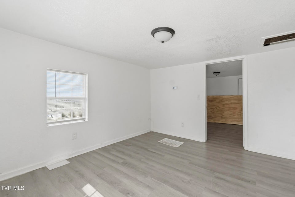 Photo #11: 346 Locust Street