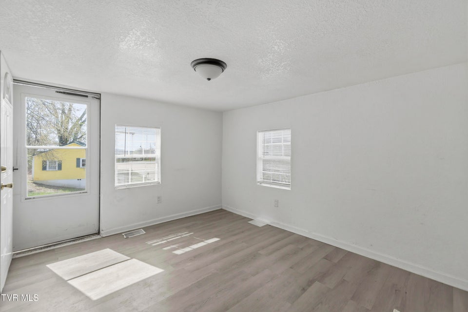 Photo #12: 346 Locust Street