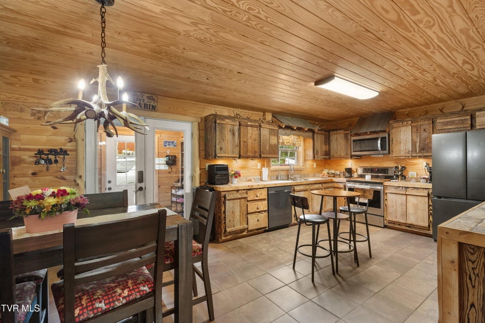 Photo #10: 2357 Hall Road