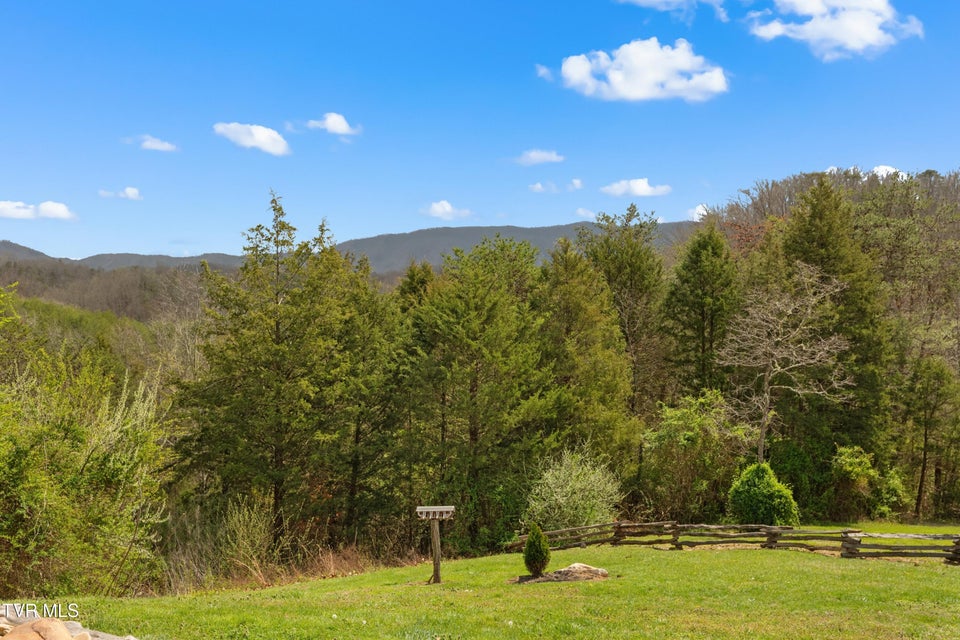 Photo #28: 2357 Hall Road