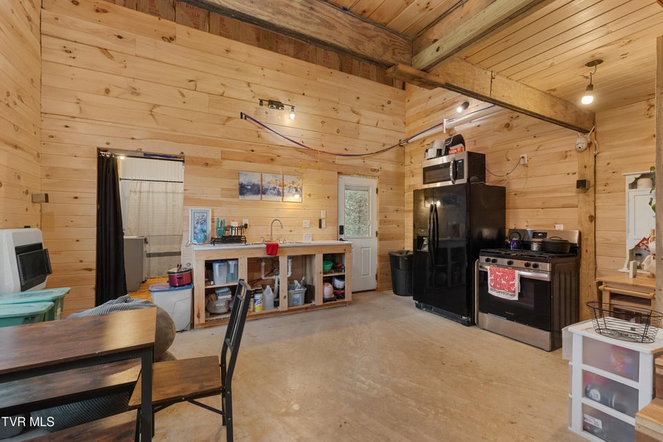 Photo #31: 2357 Hall Road